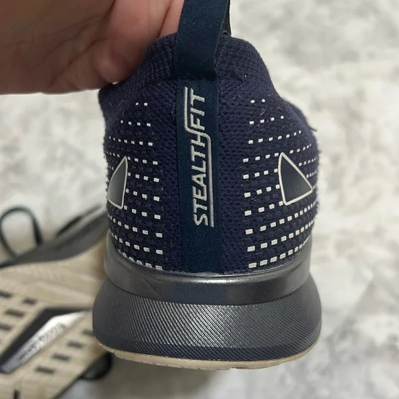 BROOKS MENS ATHLETIC SHOES LEVITATE 5 LACE UP NAVY Sz 11 - Picture 7 of 12